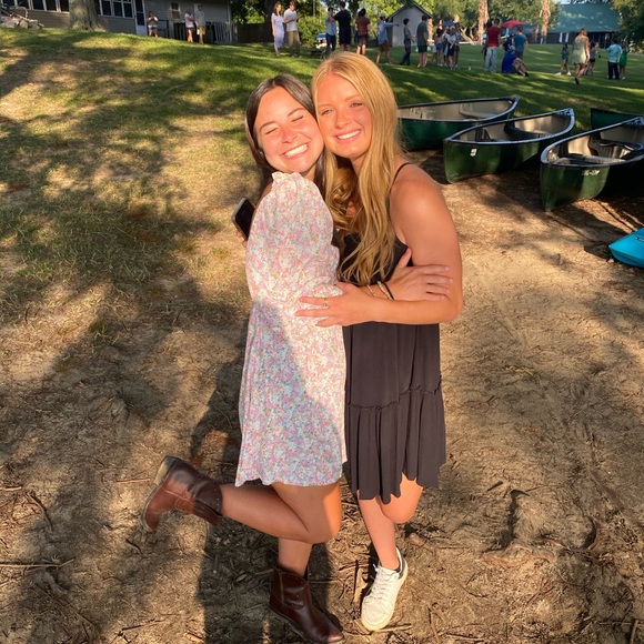 Meet your Posher, Allie - Picture 5 of 6